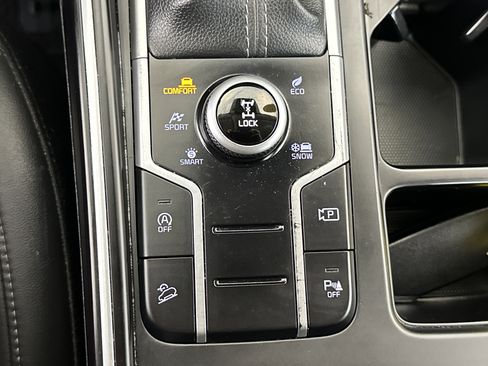 Certified 2023 Kia Sorento S w/ Panoramic Sunroof Package image 27