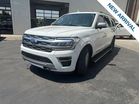 Used 2024 Ford Expedition Max Platinum AWD/4WD image 3