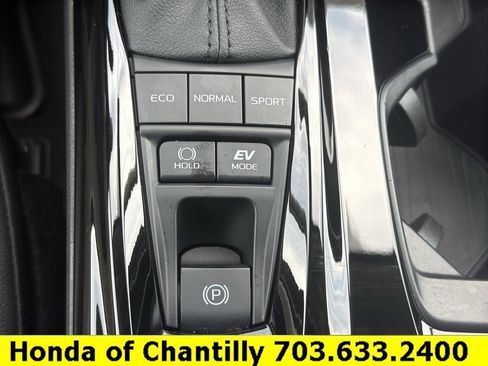 Used 2026 Toyota Camry XLE w/ Premium Plus Package FWD image 19