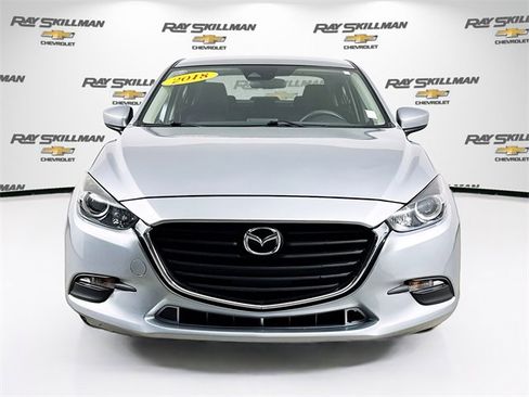 Used 2018 MAZDA MAZDA3 Sport image 2