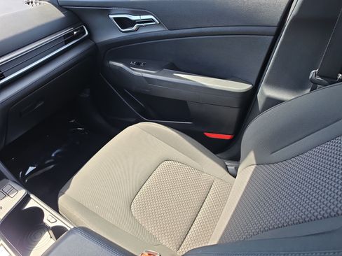 Certified 2023 Kia Sportage LX FWD image 14