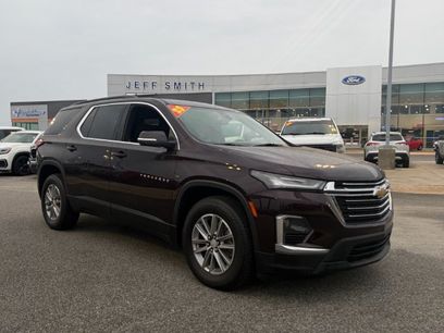 Used 2023 Chevrolet Traverse LT