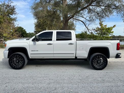 Used 2018 GMC Sierra 2500 SLT w/ Duramax Plus Package image 8