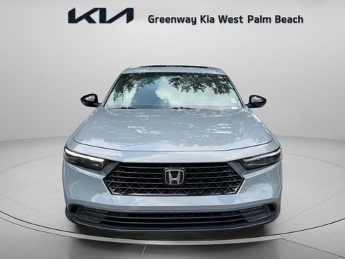 Used 2023 Honda Accord Sport image 2