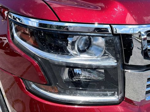 Used 2017 Chevrolet Suburban Premier AWD/4WD image 39