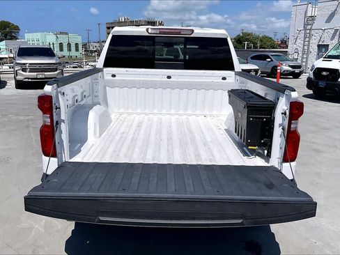 Used 2024 Chevrolet Silverado 1500 RST w/ Convenience Package II RWD image 18
