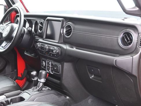 Used 2022 Jeep Wrangler Unlimited Sahara w/ Cold Weather Group image 6