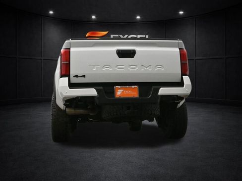 Used 2025 Toyota Tacoma TRD Off-Road w/ TRD Off Road Upgrade Package image 40