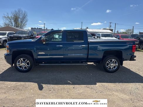 Used 2016 Chevrolet Silverado 2500 High Country w/ Duramax Plus Package AWD/4WD image 2