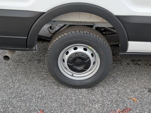 New 2026 Ford Transit 250 148 Medium Roof w/ Load Area Protection Package image 5