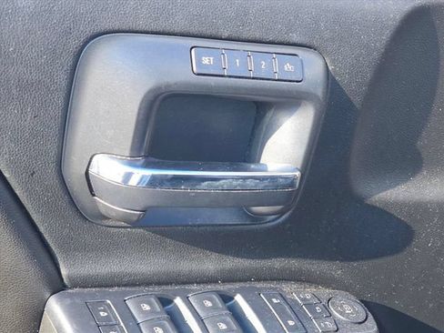 Used 2017 Chevrolet Silverado 1500 LTZ AWD/4WD image 33