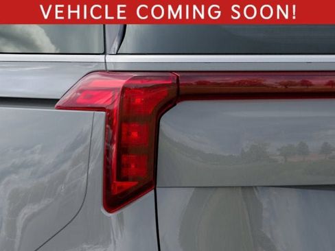 New 2026 Kia Carnival EX FWD image 11