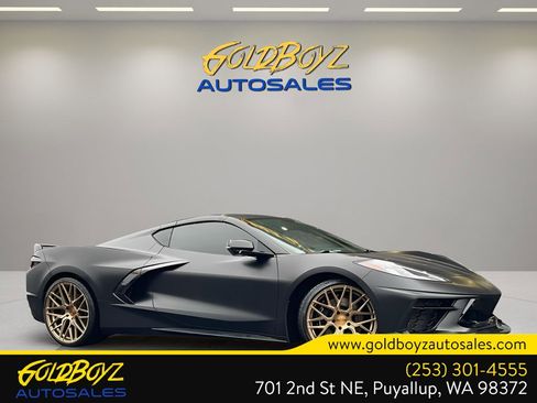 Used 2022 Chevrolet Corvette Stingray Premium Cpe w/ Z51 Performance Package image 3