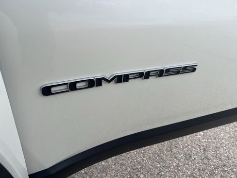 Used 2021 Jeep Compass Limited image 28