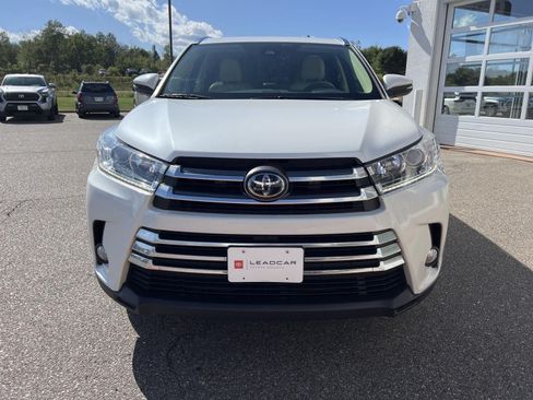 Used 2017 Toyota Highlander Limited AWD/4WD image 9