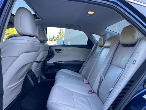 Used 2013 Toyota Avalon XLE Premium image 16