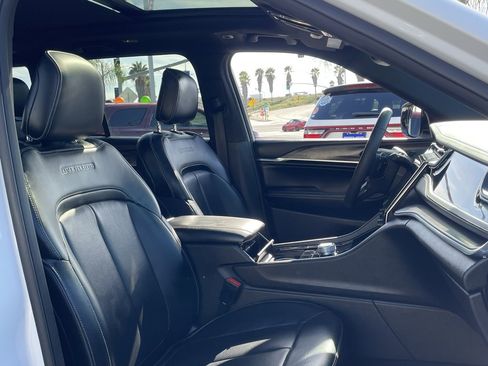 Certified 2023 Jeep Grand Cherokee Overland image 20