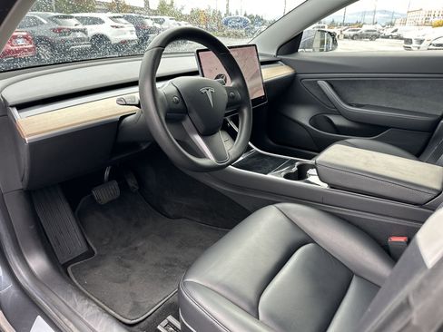 Used 2019 Tesla Model 3 Long Range image 9