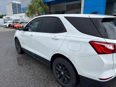 Used 2021 Chevrolet Equinox LS w/ LS Convenience Package FWD image 6