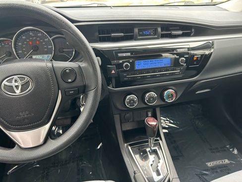Used 2015 Toyota Corolla L FWD image 16