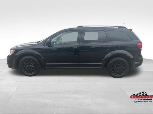 Used 2019 Dodge Journey SE FWD image 2