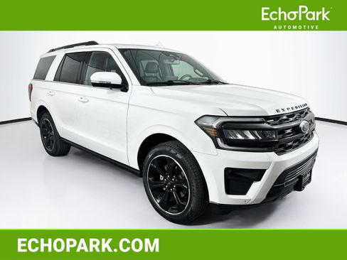 Used 2024 Ford Expedition Limited RWD image 1