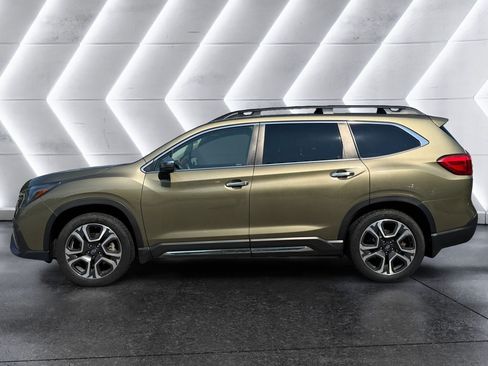 Used 2023 Subaru Ascent Touring AWD/4WD image 3