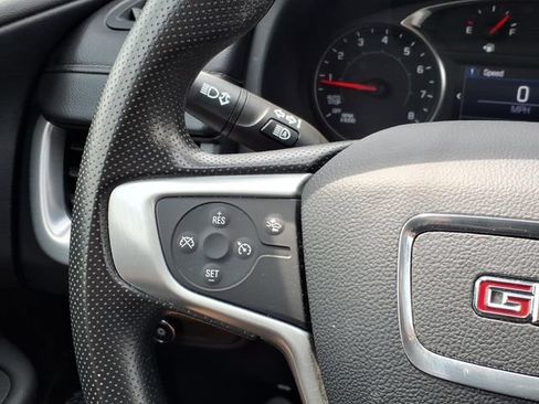 Used 2024 GMC Terrain SLE w/ Driver Convenience Package FWD image 21