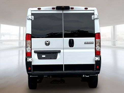 Used 2025 RAM ProMaster 2500 w/ U-Haul Equipment Group FWD image 5