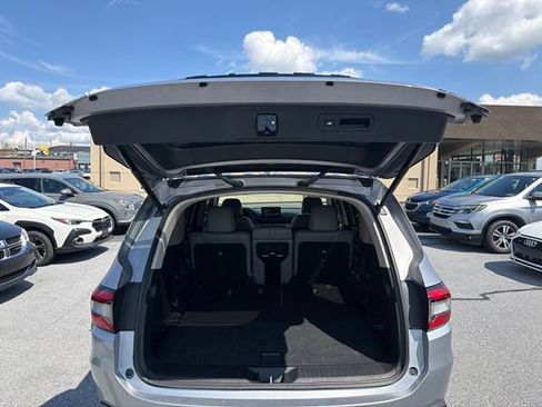 Used 2023 Honda Pilot Elite image 9