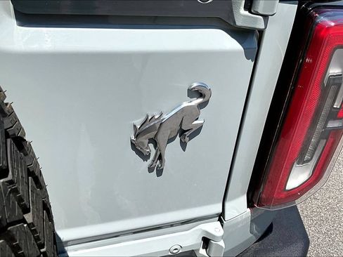 Certified 2024 Ford Bronco Outer Banks AWD/4WD image 26