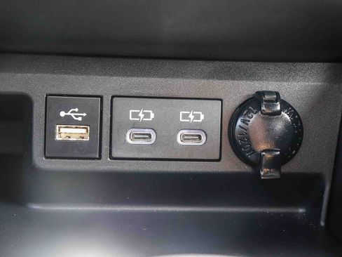 Certified 2024 Toyota Highlander XLE AWD/4WD image 29