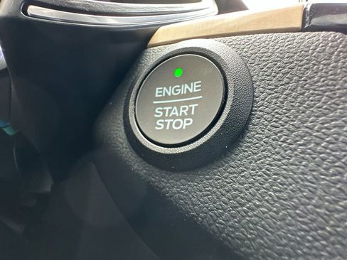 Certified 2022 Ford Escape Titanium w/ Titanium Premium Package image 23