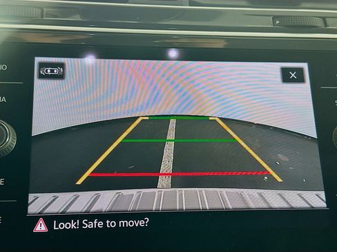 Used 2024 Volkswagen Tiguan SE image 22