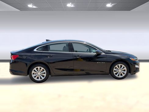 Used 2023 Chevrolet Malibu LT w/ Driver Confidence Package FWD image 8