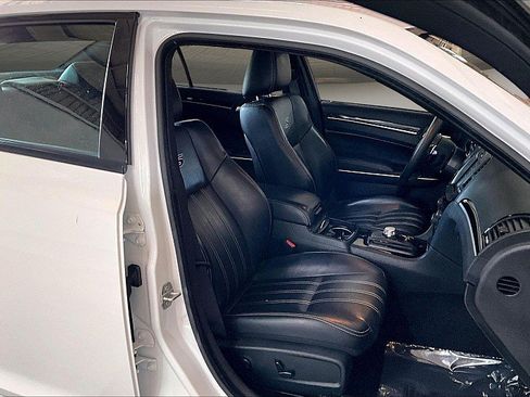 Used 2023 Chrysler 300 S RWD image 6