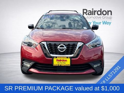 Used 2020 Nissan Kicks SR w/ SR Premium Package FWD image 2