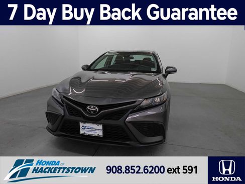 Used 2023 Toyota Camry SE w/ Cold Weather Package AWD/4WD image 1