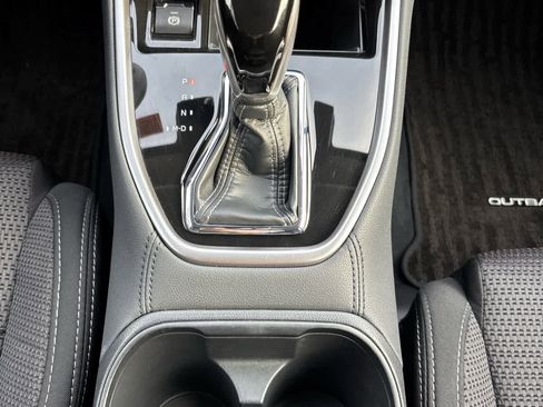 Used 2025 Subaru Outback Premium image 14