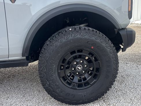 New 2026 Ford Bronco Badlands w/ Sasquatch Package image 25