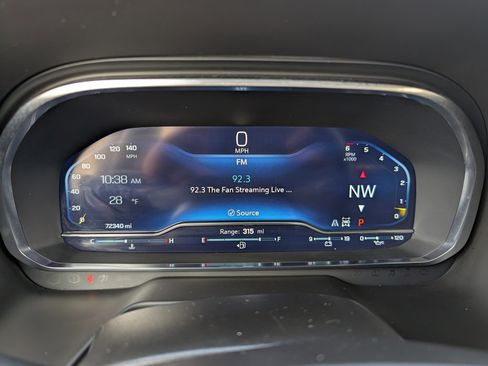 Used 2024 Chevrolet Suburban LT image 25