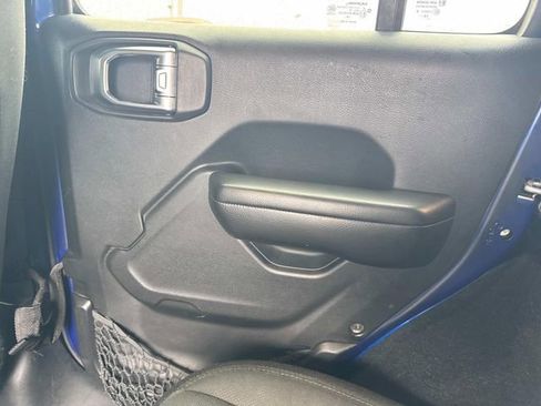 Used 2019 Jeep Wrangler Unlimited Sport S image 20