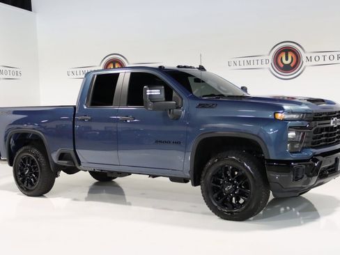 Used 2026 Chevrolet Silverado 2500 Custom w/ Custom Value Package image 6