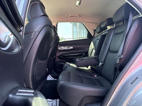 Used 2025 Genesis GV70 2.5T AWD/4WD image 19