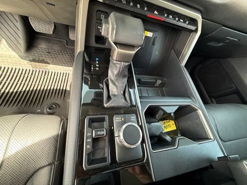 Used 2023 Toyota Tundra Limited AWD/4WD image 13