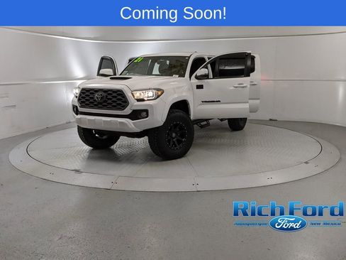 Used 2021 Toyota Tacoma TRD Sport image 12