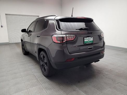 Used 2020 Jeep Compass Latitude FWD image 5