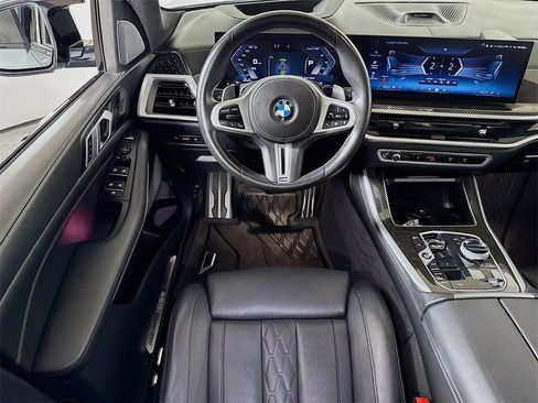 Used 2024 BMW X5 M60i image 22