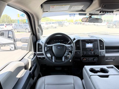Used 2022 Ford F250 XL w/ Power Equipment Group AWD/4WD image 25