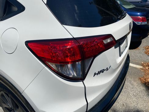 Used 2022 Honda HR-V Sport image 21